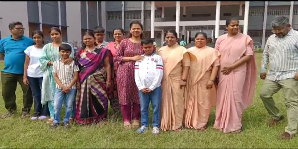 पूर्वी सिंहभूम : दस सेकेंड में 48 एशियाई देशों के नाम गिनाकर 10 साल के शौर्य ने किया कमाल