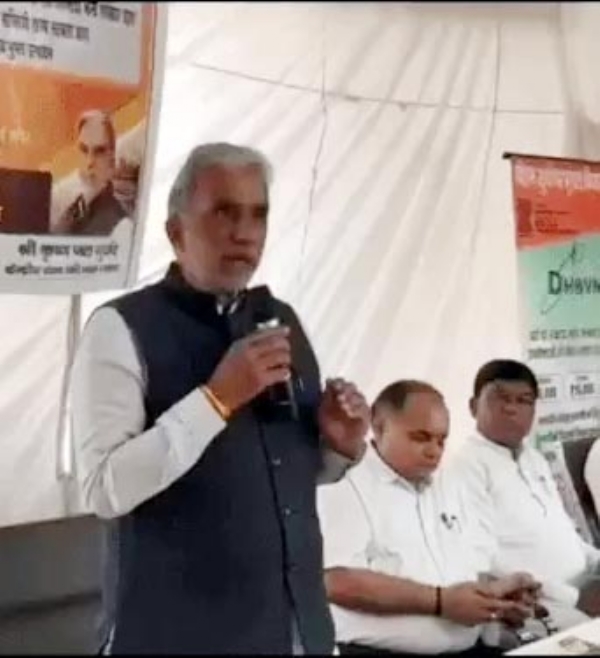 मंत्री कृष्णपाल गुर्जर योजना को लेकर जानकारी देते हुए