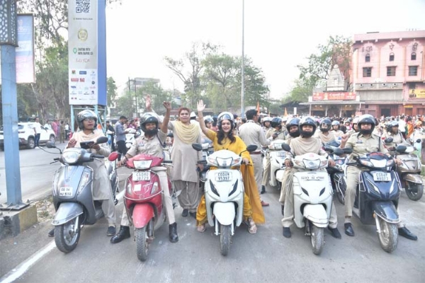 मैं भारत हूं” थीम पर भव्य बाइक-स्कूटी रैली का आयोजन