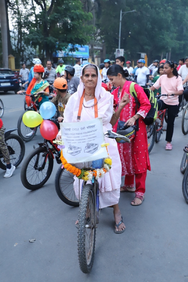 Women Day, TMC arrange cycle rally