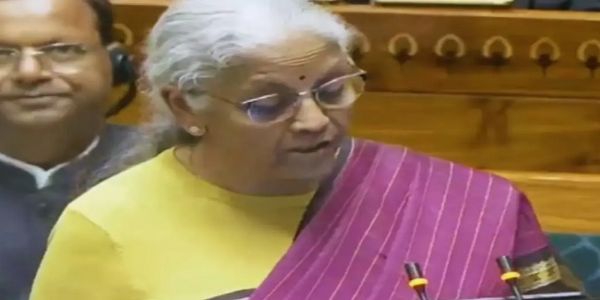 वित्त मंत्री निर्मला सीतारमण का फाइल फोटो वित्त मंत्री निर्मला सीतारमण का फाइल फोटो