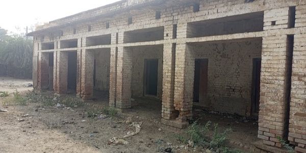 मप्र में संस्कृत की दुर्दशा : दतिया संस्कृत विद्यालय का छात्रावास जर्जर, कमरों में बंध रहे मवेशी