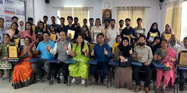 मुरादाबाद की प्रार्थना अरोड़ा ने सीए परीक्षा में हासिल की ऑल इंडिया 4 रैंक