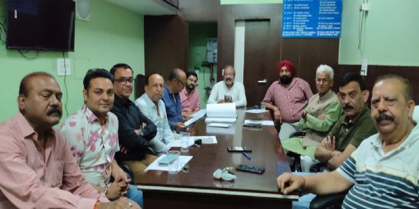 चेंबर की बैठक में व्यापार, सुविधा और विकास के मुद्दे पर चर्चा