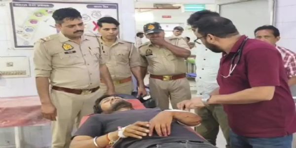 खेत पर काम कर रहे युवक पर दबंगों ने झोंका फायर,घायल अवस्था में झांसी रेफर