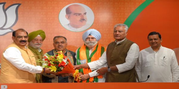 एचएस फूलका ने थामा भाजपा का हाथ