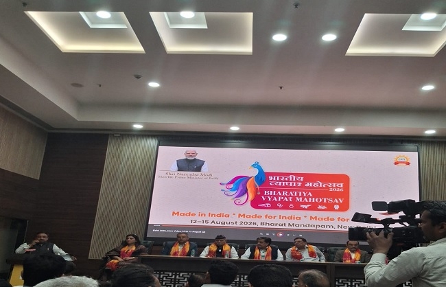 फिनटेक पोर्टल लॉन्च करते सांसद एवं कैट महामंत्री प्रवीण खंडेलवाल और अन्य फिनटेक पोर्टल लॉन्च करते सांसद एवं कैट महामंत्री प्रवीण खंडेलवाल और अन्य