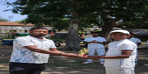 खिलाडी सक्षम सिंह सहित अन्य की तस्वीर