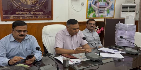 मीरजापुर में मतदाता सूची में 1.15 लाख नए वोटर जुड़े