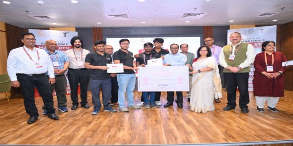 आईआईटी : हैक आईआईटीके 2026 ग्रैंड फिनाले में आर्मी इंस्टीट्यूट ऑफ टेक्नोलॉजी पुणे की टीम ने जीता प्रथम पुरस्कार