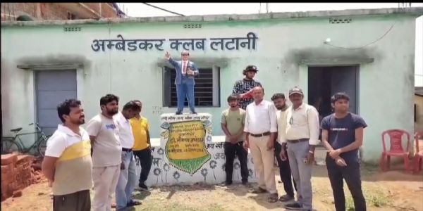 बाबा साहेब की प्रतिमा से छेड़छाड़ से ग्रामीणों में आक्राेश