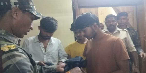 बाइक चोरी के तीन आरोपित गिरफ्तार