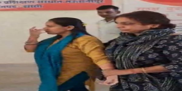 आईटीआई की अनुदेशक छह हजार की रिश्वत लेते गिरफ्तार