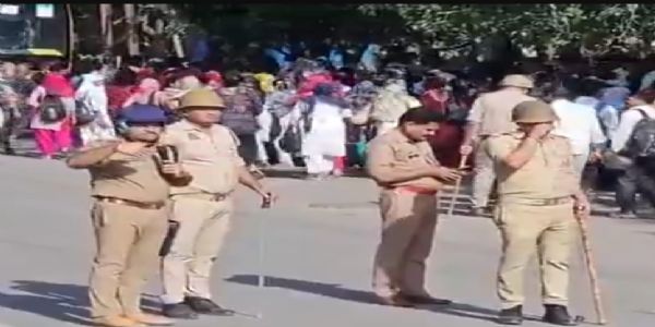 होजरी कॉम्प्लेक्स में छह घंटे तक श्रमिकों का हंगामा