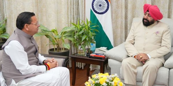 राज्यपाल से मुख्यमंत्री व मुख्य सचिव ने की भेंट,विकास योजनाओं पर चर्चा