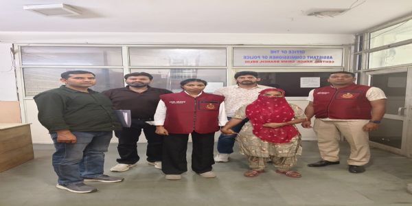 मंदिर-अस्पताल में महिलाओं को निशाना बनाने वाली गैंग की सरगना गिरफ्तार, 2023 से थी फरार