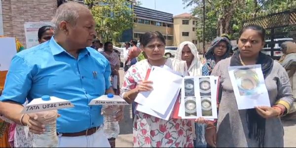 बदबूदार पानी की आपूर्ति पर अभिभावक संघ ने उपायुक्त से की लिखित शिकायत