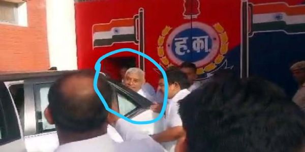 हिसार जेल से लगभग साढ़े 11 साल बाद बाहर निकला रामपाल