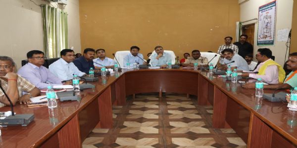 राजकीय श्रावणी मेला महोत्सव की तैयारी को लेकर आयुक्त ने की बैठक