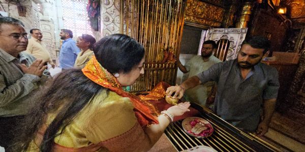 मशहूर सिंगर अनुराधा पौडवाल