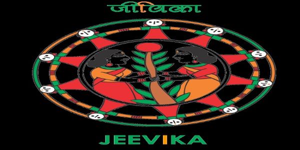 जीविका दीदियों की सिलाई से सजे आंगनबाड़ी के बच्चे,10 लाख पोशाक वितरित