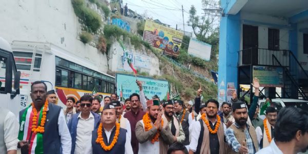 जिला मुख्यालय में यूकेडी ने गढ़वाल संवाद यात्रा निकाली