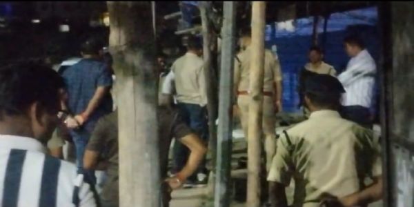 अंबिकापुर : सद्भावना चौक हत्याकांड, आरोपित को लेकर घटनास्थल पहुंची पुलिस, आधी रात क्राइम सीन रीक्रिएशन