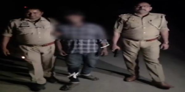 सुलतानपुर : दुर्घटना ग्रस्त वाहन से 6.5 किलो गांजा बरामद, दो तस्कर गिरफ्तार