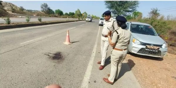 जबलपुरः खितौला के ट्रक चालक की संदिग्ध मौत, चोट के निशान और खून से सना रॉड मिला