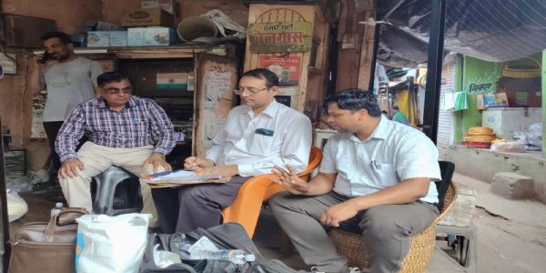 कुतुबखाना की खोया मंडी में छापा, पनीर-खोया के नमूने भरे