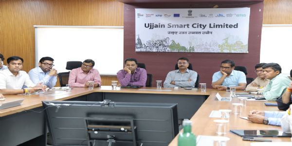 उज्जैन सिंहस्थ में श्रद्धालुओं के लिए व्यवस्थाओं को लेकर हुआ मंथन