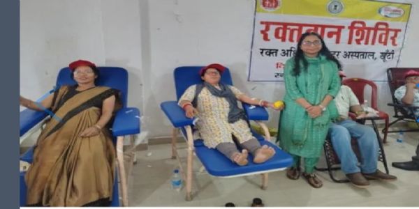 सदर अस्पताल के रक्तदान शिविर में 25 लोगों ने किया रक्तदान