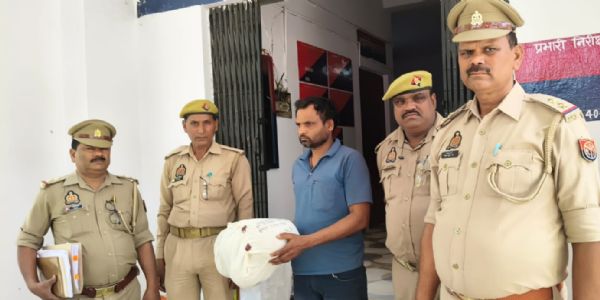 मीरजापुर पुलिस ने गांजा तस्कर काे गिरफ्तार किया