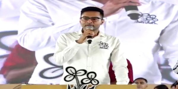 वोटर लिस्ट से नाम कटने पर अभिषेक बनर्जी का भरोसा, एक महीने में मताधिकार लौटाने का वादा