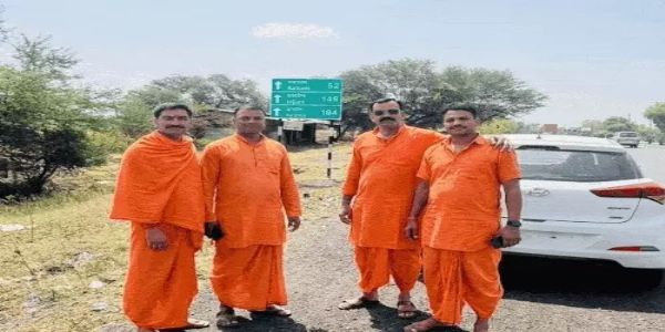 साधु बनकर पहुंची पुलिस, 22 साल से फरार 10 हजार का इनामी डकैत गिरफ्तार