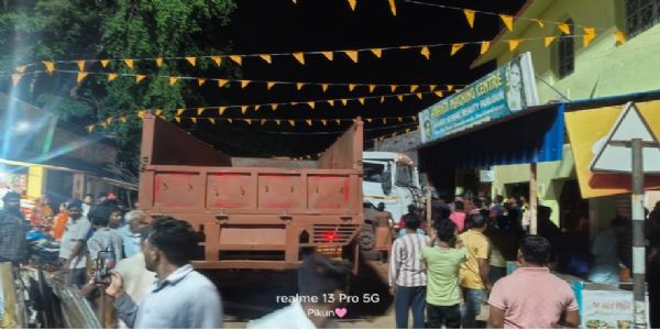 सड़क हादसे में एक की मौत, सात घायल