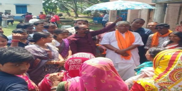 मंदिर दर्शन के साथ भाजपा प्रत्याशी अरूप कुमार दास ने शुरू किया प्रचार अभियान