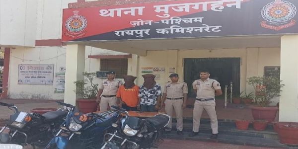 लूट की वारदात का खुलासा: दाे आरोपित और तीन नाबालिग सहित पांच गिरफ्तार