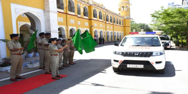 महिला सुरक्षा के लिए जयपुर में पांच महिला पीसीआर वैन शुरू