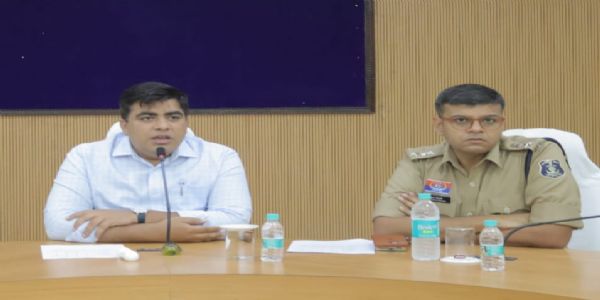 कोरबा में रसोई गैस वितरण व्यवस्था पर सख्ती, कलेक्टर-एसपी ने एजेंसियों को दिए कड़े निर्देश