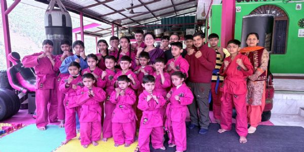 योग और आत्मरक्षा का समन्वय युवाओं को बनाता है शारीरिक एवं सामाजिक रूप से सशक्त :अनुपमा सिंह