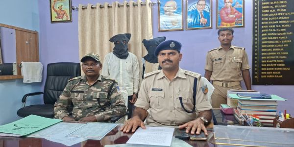 चाचा -चाची पर हमला करने के दो आरोपित गिरफ्तार