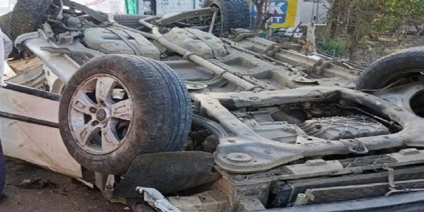 मप्र के देवास में कार को अज्ञात वाहन ने मारी टक्कर, दो सगे भाइयों समेत 3 की मौत