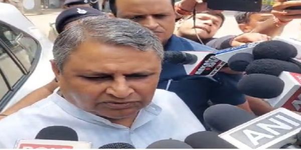 बिहार में सरकार गठन की प्रक्रिया जल्द हाेगी शुरु, कुछ ही दिनों में सब कुछ हाे जायेगा फाइनल:विजय चाैधरी