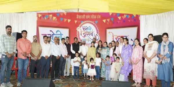 उत्सव में दूसरे दिन बेबी शो, मासूमियत के कायल हुए डिप्टी सीएम