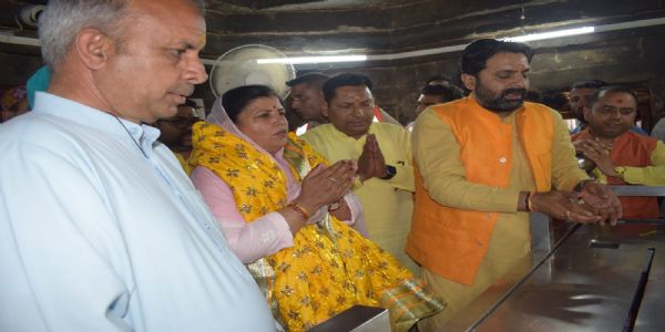 मां बगलामुखी जयंती पर होगा तीन दिवसीय उत्सव का आयोजन : कमलेश ठाकुर