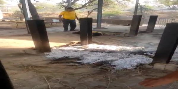 जबलपुरः खितौला श्मशान घाट में युवक ने दी चिता पर लेटकर जान