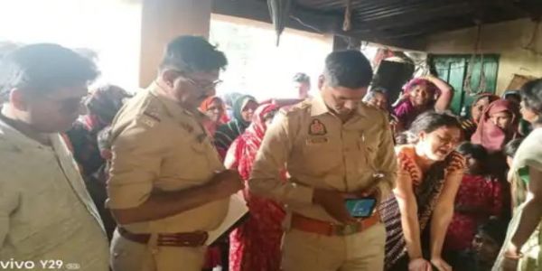 घर के बाहर सो रही वृद्ध महिला की गला दबाकर हत्या, जेवर गायब