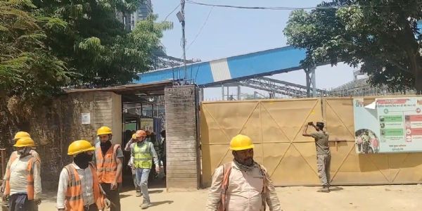 अल्ट्राटेक सीमेंट फैक्ट्री के गेट पर अपराधियों ने की फायरिंग