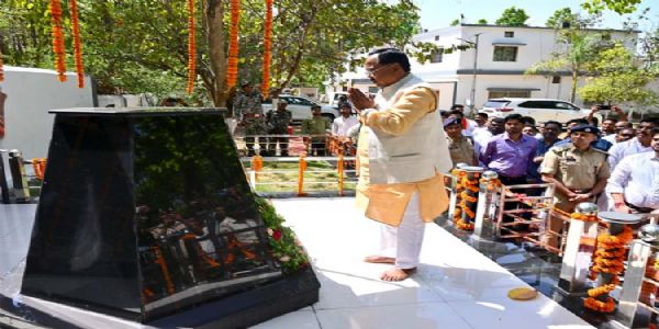 कृषि मंत्री ने वन शहीद स्मारक का किया लोकार्पण